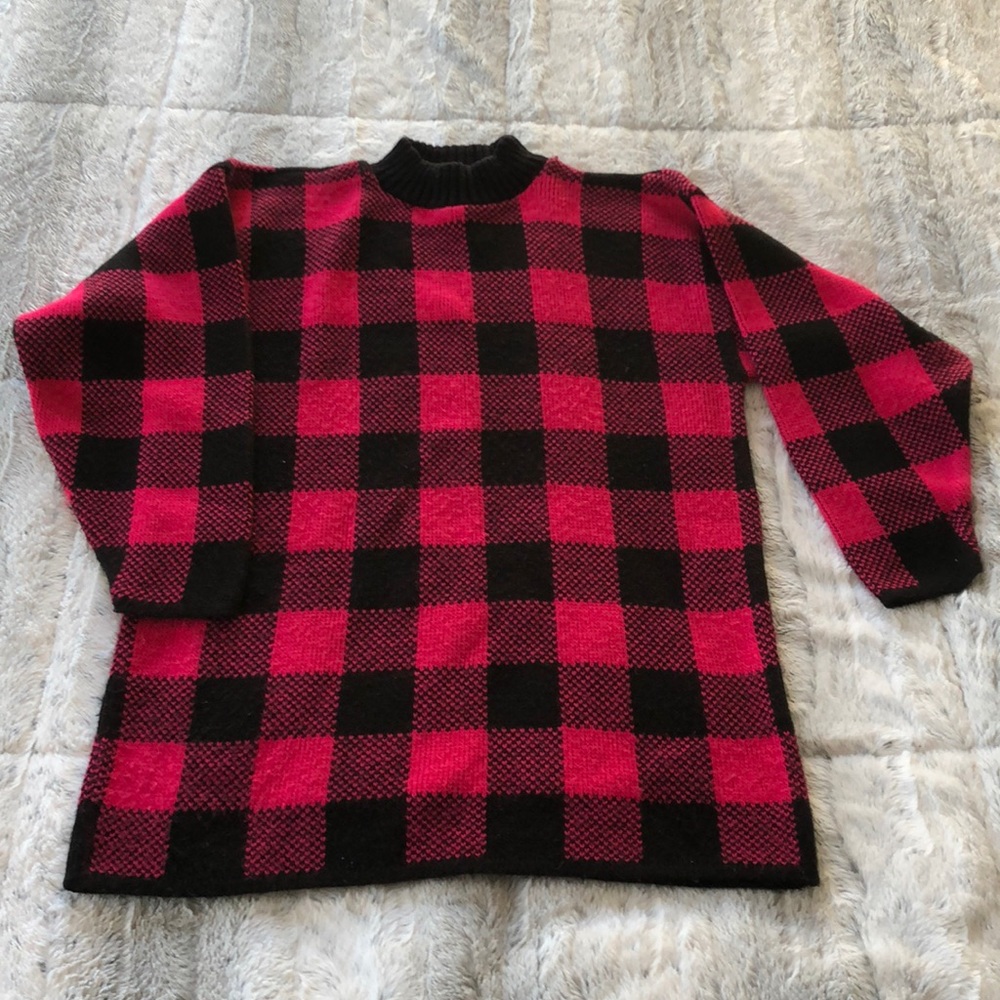 Vintage 80’s/ 90’s Oversized Hot Pink & Black Buffalo Check Sweater